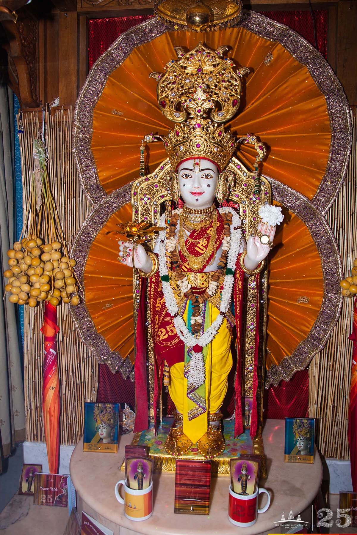 ©1987-2017 SKS Swaminarayan Temple East London